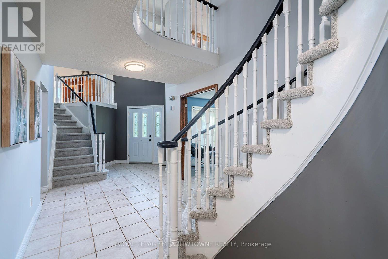 38 Mckillop Court, Brampton, Ontario  L6Y 3J2 - Photo 6 - W13884326
