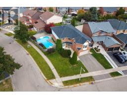 38 MCKILLOP COURT, Brampton, Ontario
