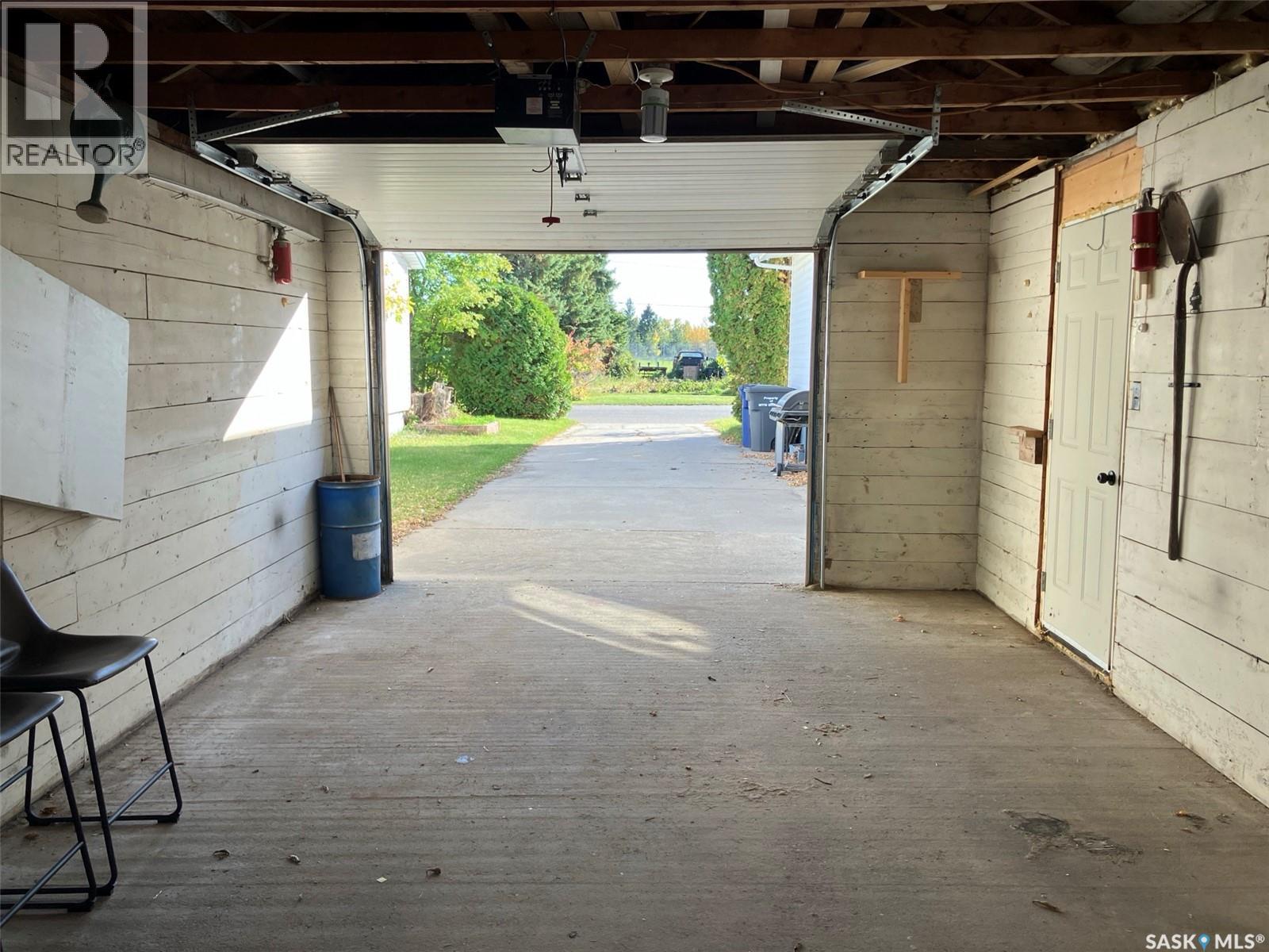707 10th Avenue W, Nipawin, Saskatchewan  S0E 1E0 - Photo 34 - SK047732