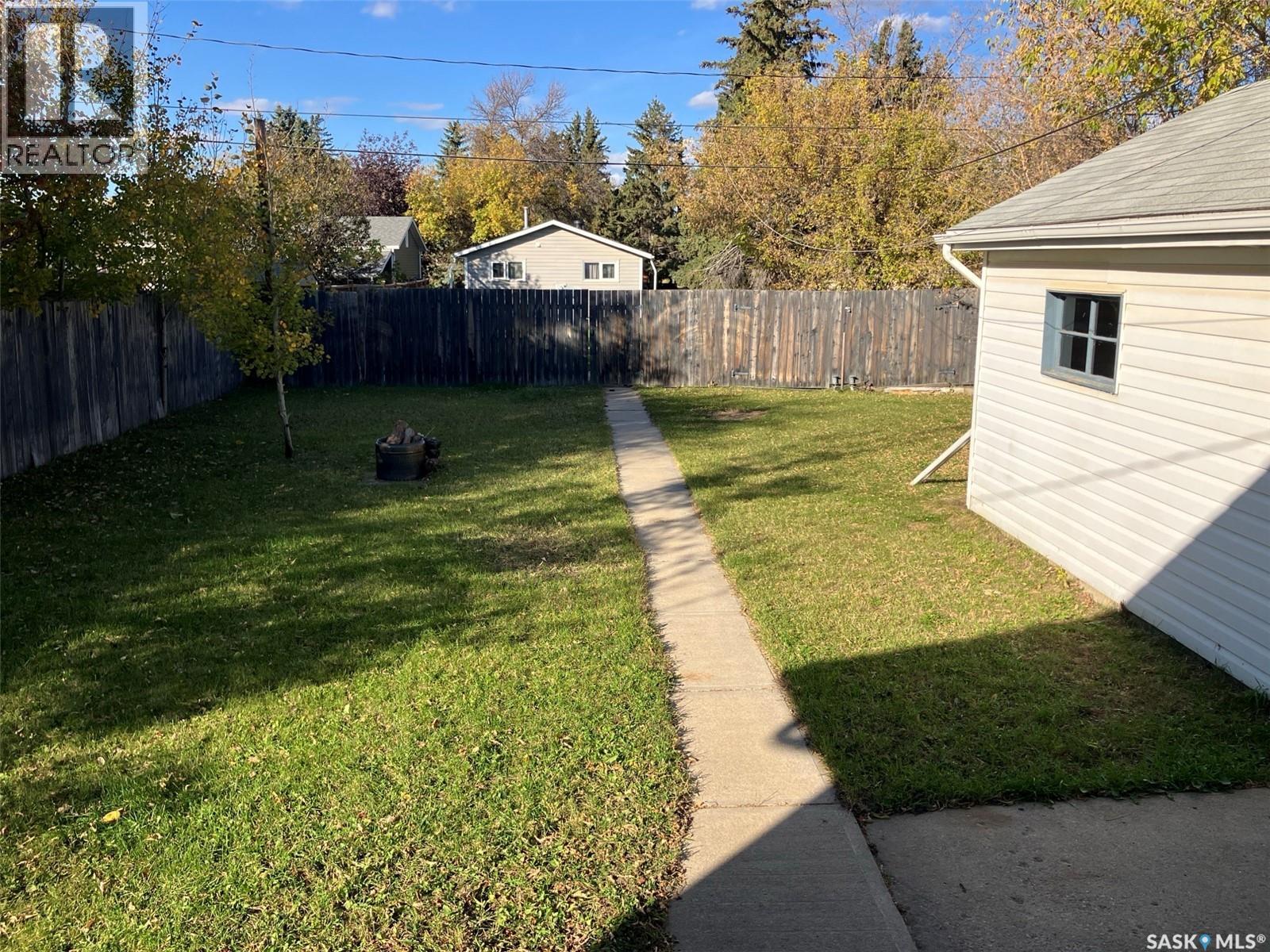 707 10th Avenue W, Nipawin, Saskatchewan  S0E 1E0 - Photo 31 - SK047732
