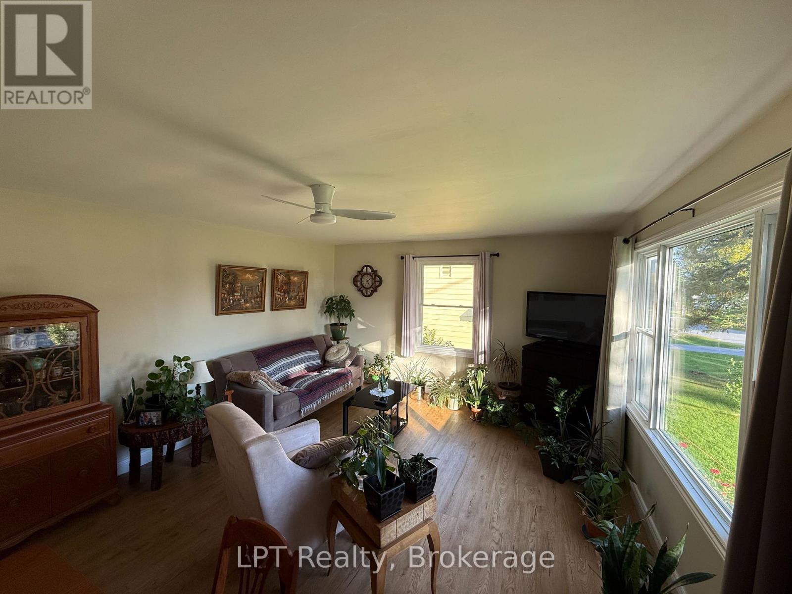22 Third Street N, Prince Edward County, Ontario  K0K 2T0 - Photo 4 - X13884412