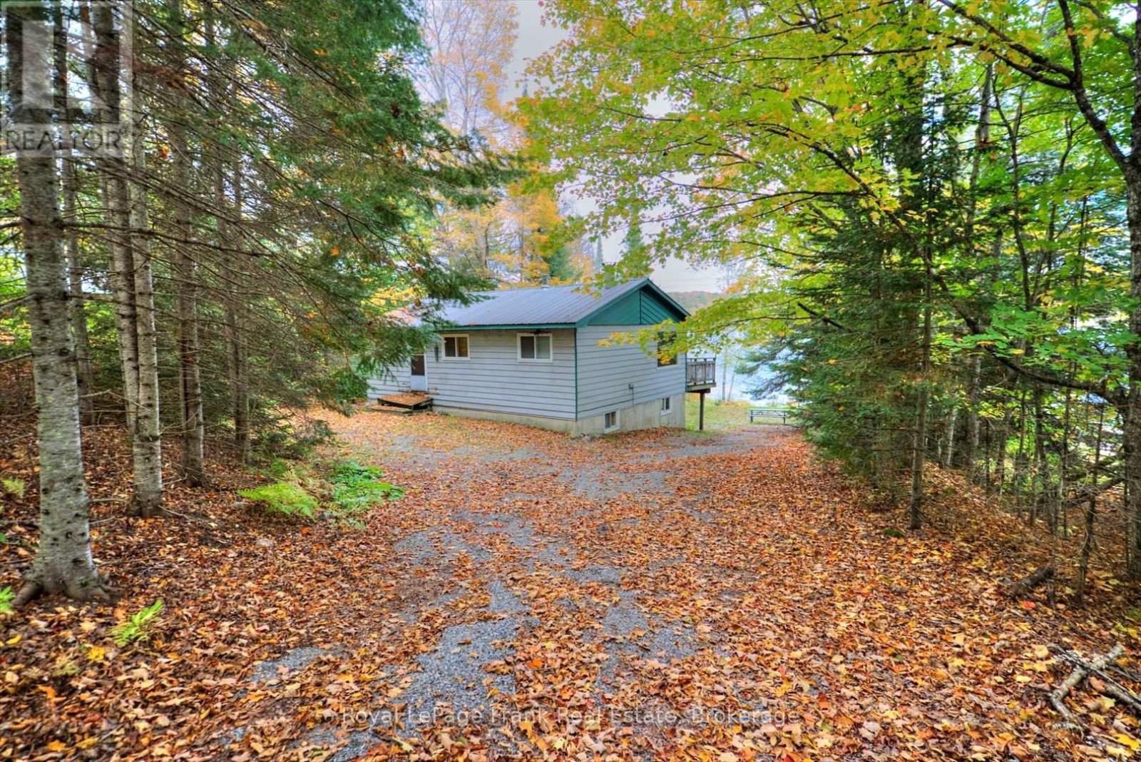 245 WEST DIAMOND LAKE ROAD Hastings Highlands (Herschel Ward) Ontario Canada K0L1C0 4