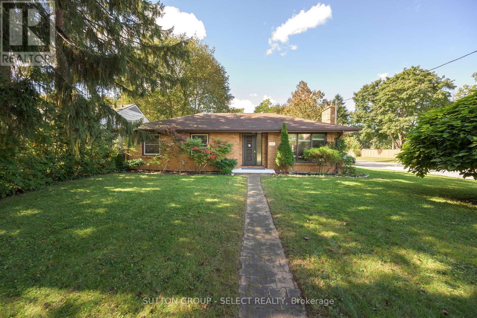 305 Stephen Street, London South, Ontario  N6K 2N2 - Photo 2 - X13884374