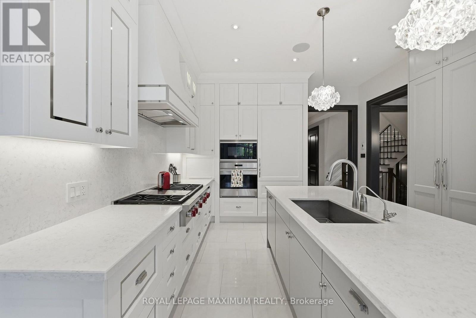 124 Annsleywood Court, Vaughan, Ontario  L4H 4G6 - Photo 11 - N13884448