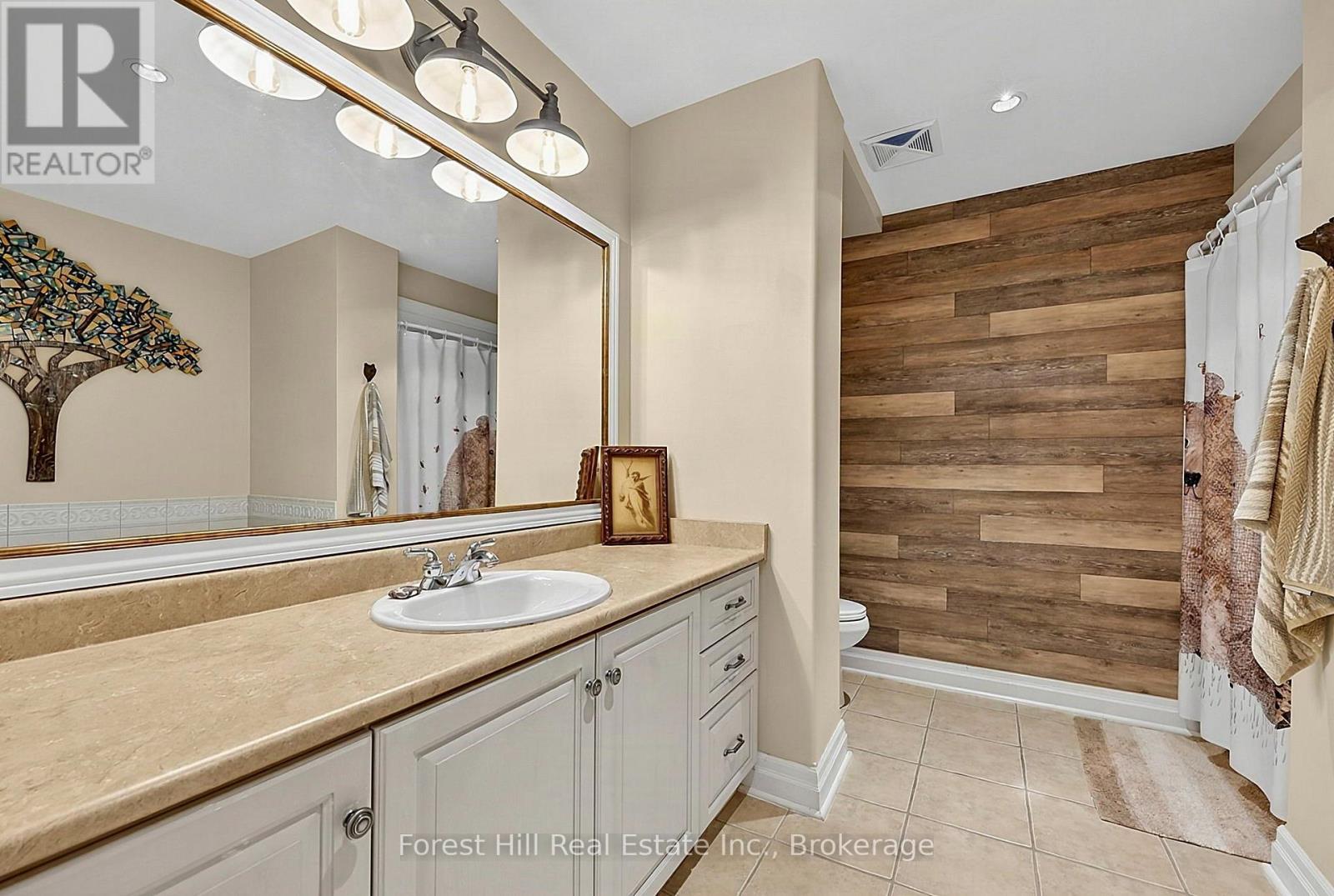 202 - 110 Steamship Bay Road N, Gravenhurst, Ontario  P1P 1Z9 - Photo 15 - X13884376