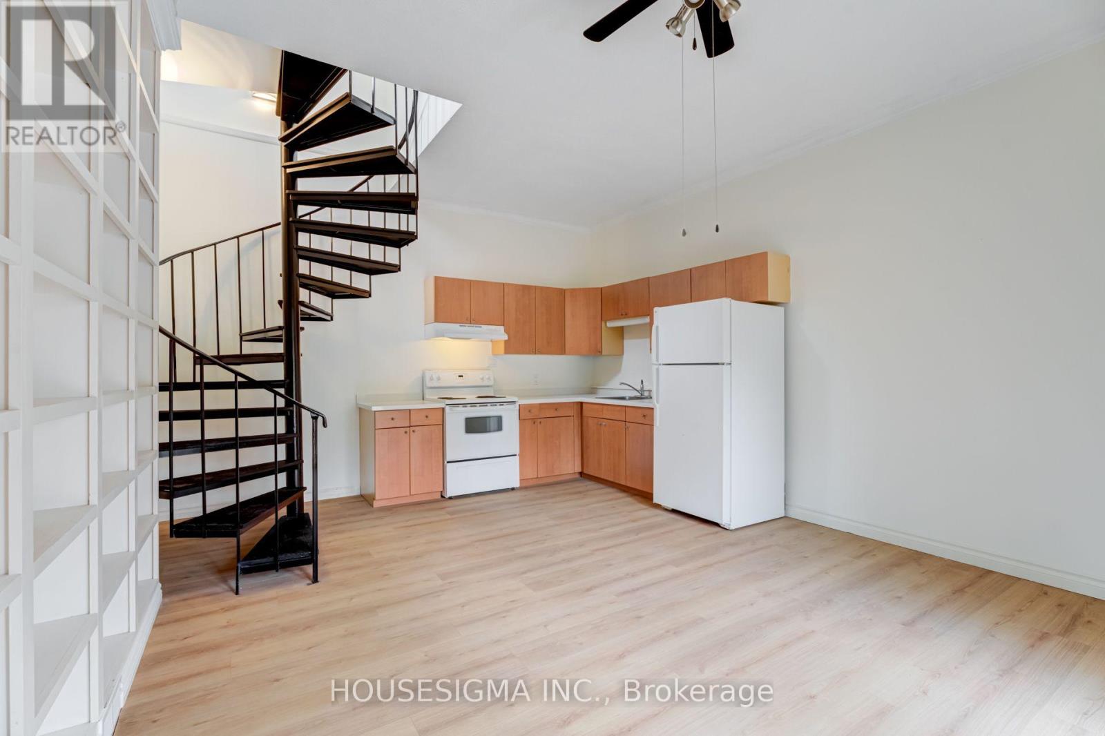 LOFT - 22 DRURY LANE, Barrie, Ontario