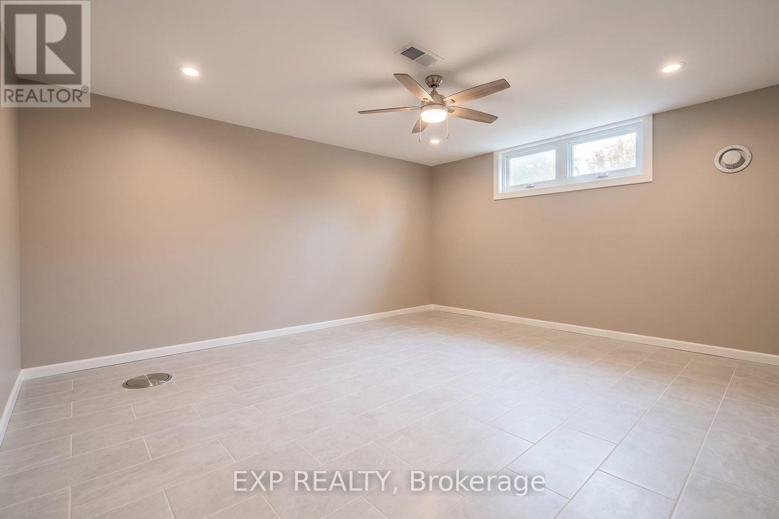 28 Alexander Avenue, Barrie, Ontario  L4M 2B4 - Photo 21 - S13884416