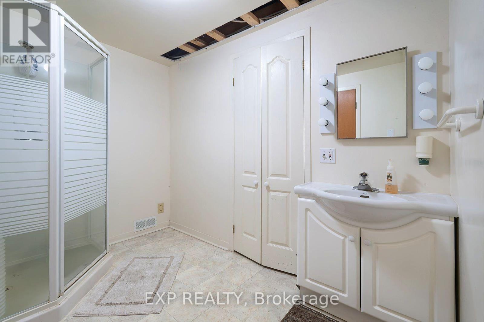 28 Alexander Avenue, Barrie, Ontario  L4M 2B4 - Photo 22 - S13884416
