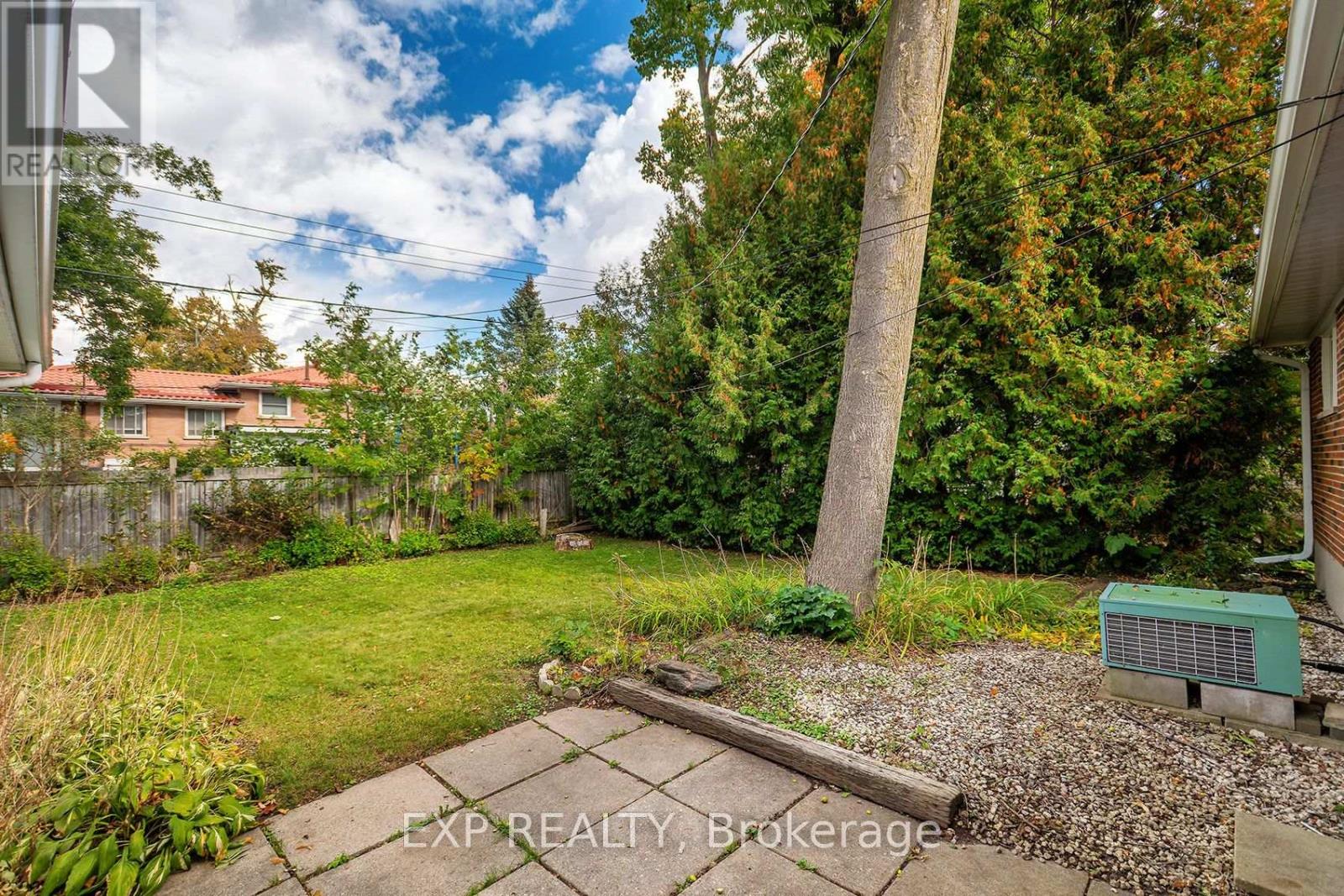 28 Alexander Avenue, Barrie, Ontario  L4M 2B4 - Photo 28 - S13884416