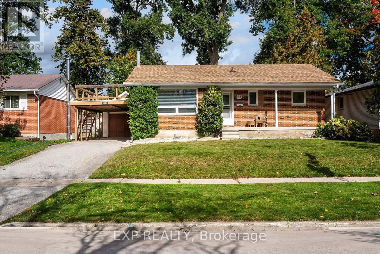 28 Alexander Avenue, Barrie, Ontario  L4M 2B4 - Photo 32 - S13884416