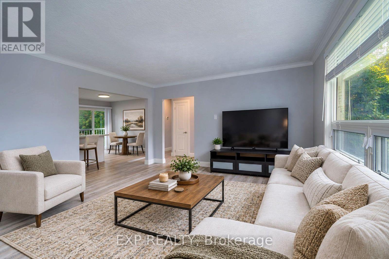 28 Alexander Avenue, Barrie, Ontario  L4M 2B4 - Photo 6 - S13884416