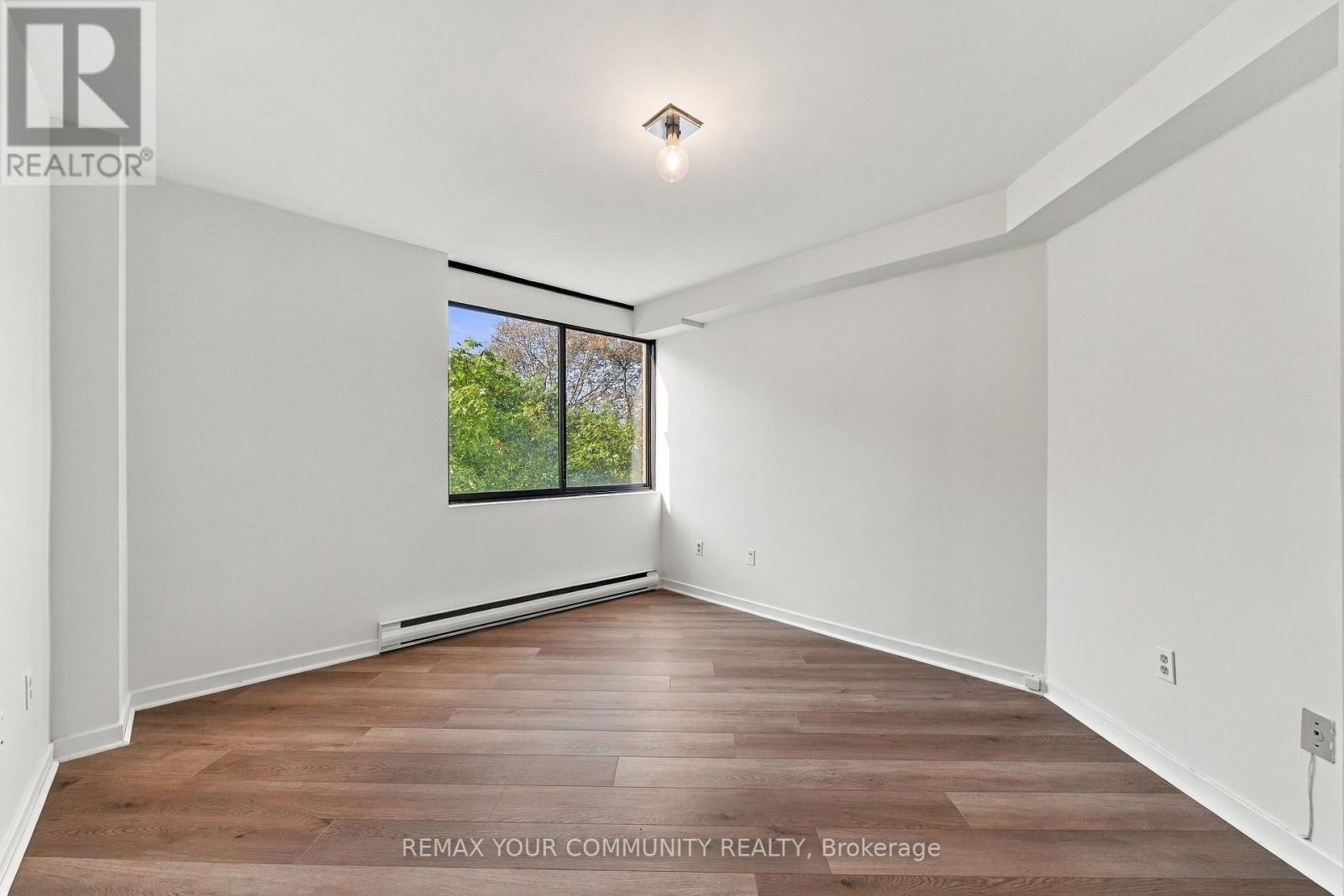 410 - 349 St Clair Avenue W, Toronto, Ontario  M5P 1N3 - Photo 20 - C13875472