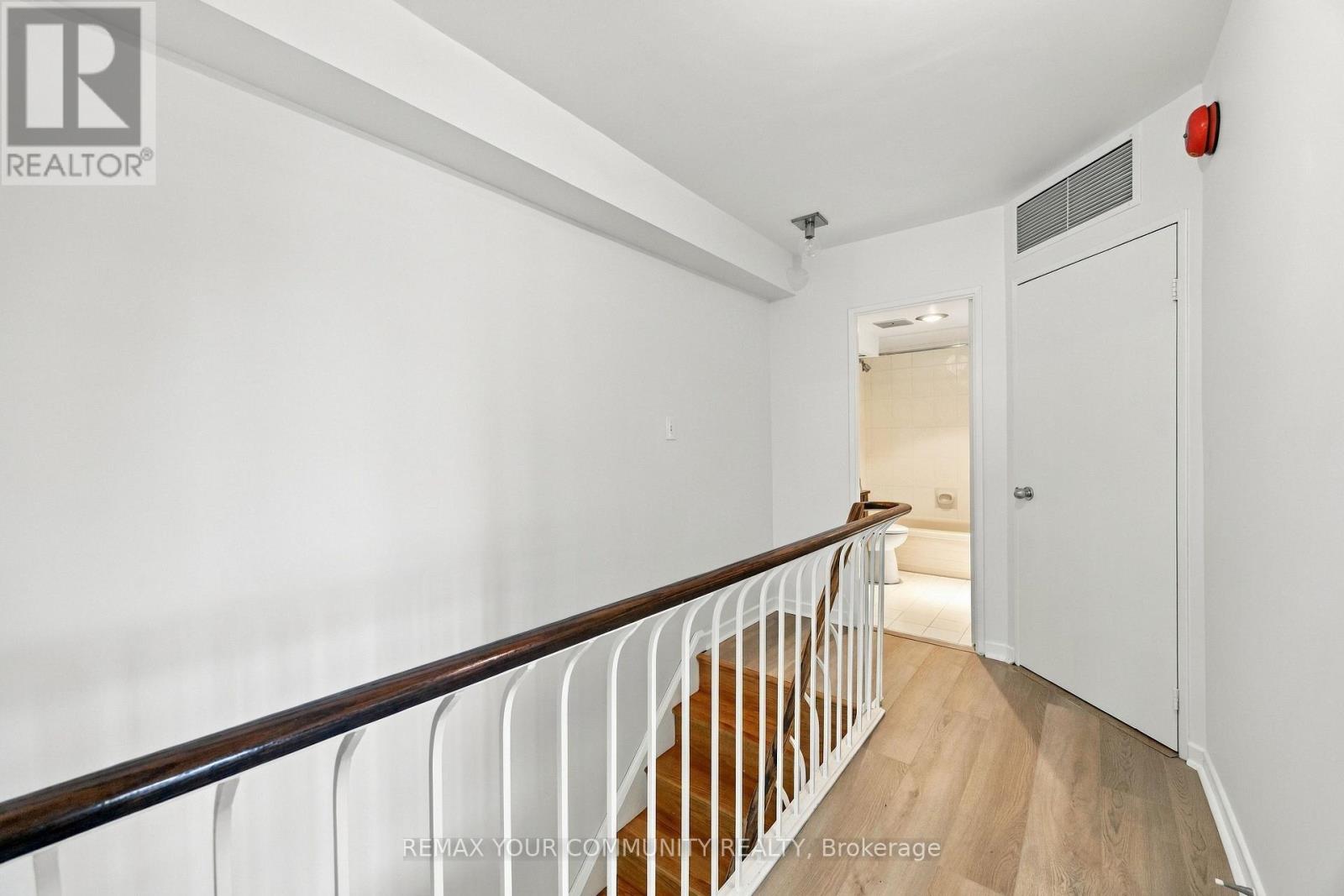 410 - 349 St Clair Avenue W, Toronto, Ontario  M5P 1N3 - Photo 16 - C13875472