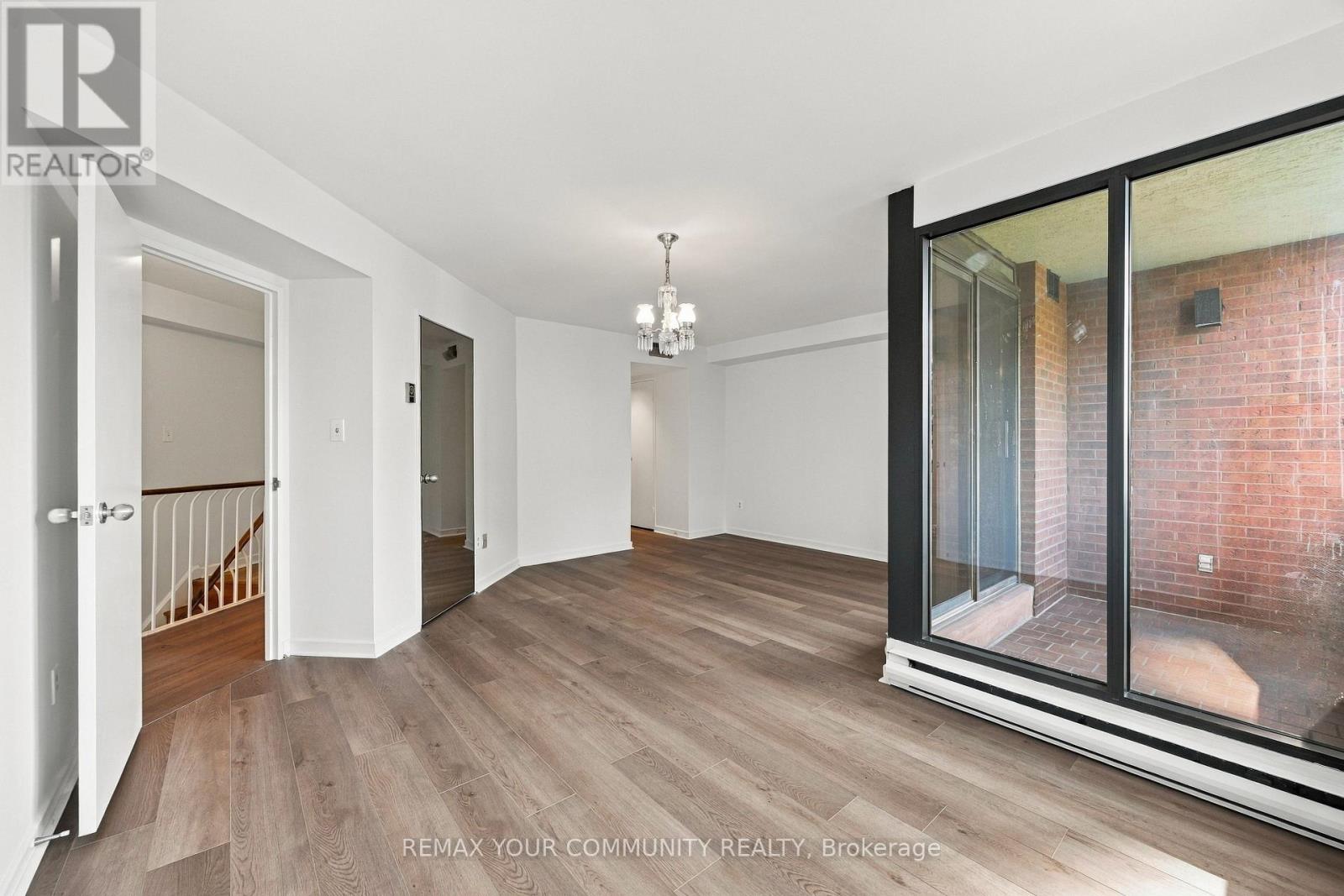 410 - 349 St Clair Avenue W, Toronto, Ontario  M5P 1N3 - Photo 24 - C13875472