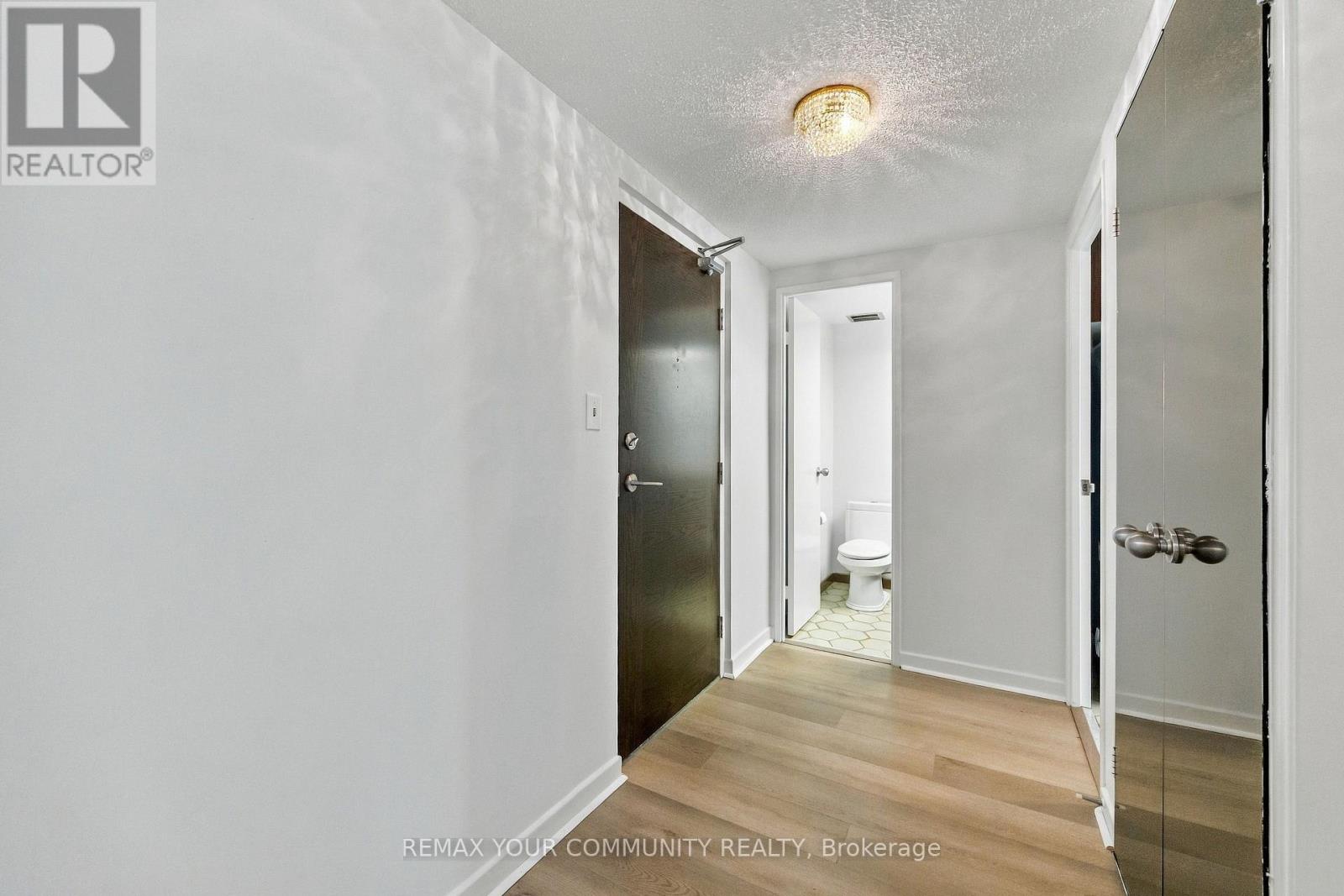 410 - 349 St Clair Avenue W, Toronto, Ontario  M5P 1N3 - Photo 6 - C13875472