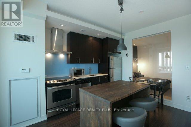 2231 - 165 Legion Road N, Toronto, Ontario  M8Y 0B3 - Photo 9 - W13884382