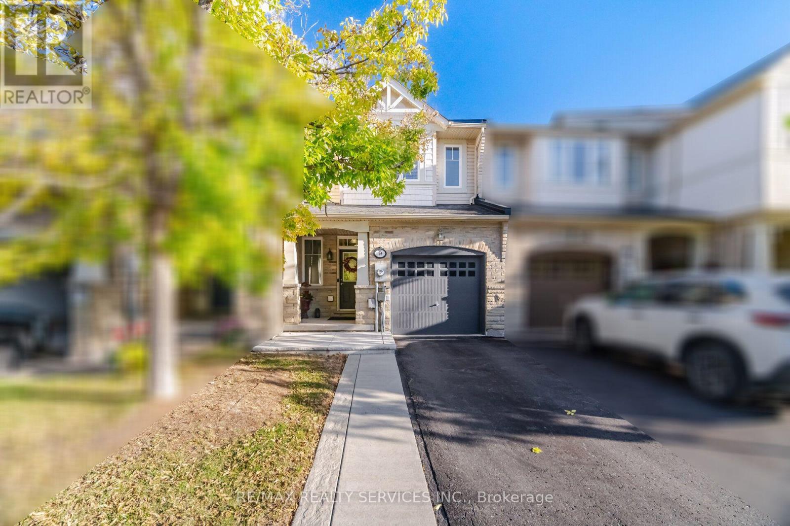 9 Aspenview Avenue, Caledon, Ontario  L7C 3P9 - Photo 6 - W13884422