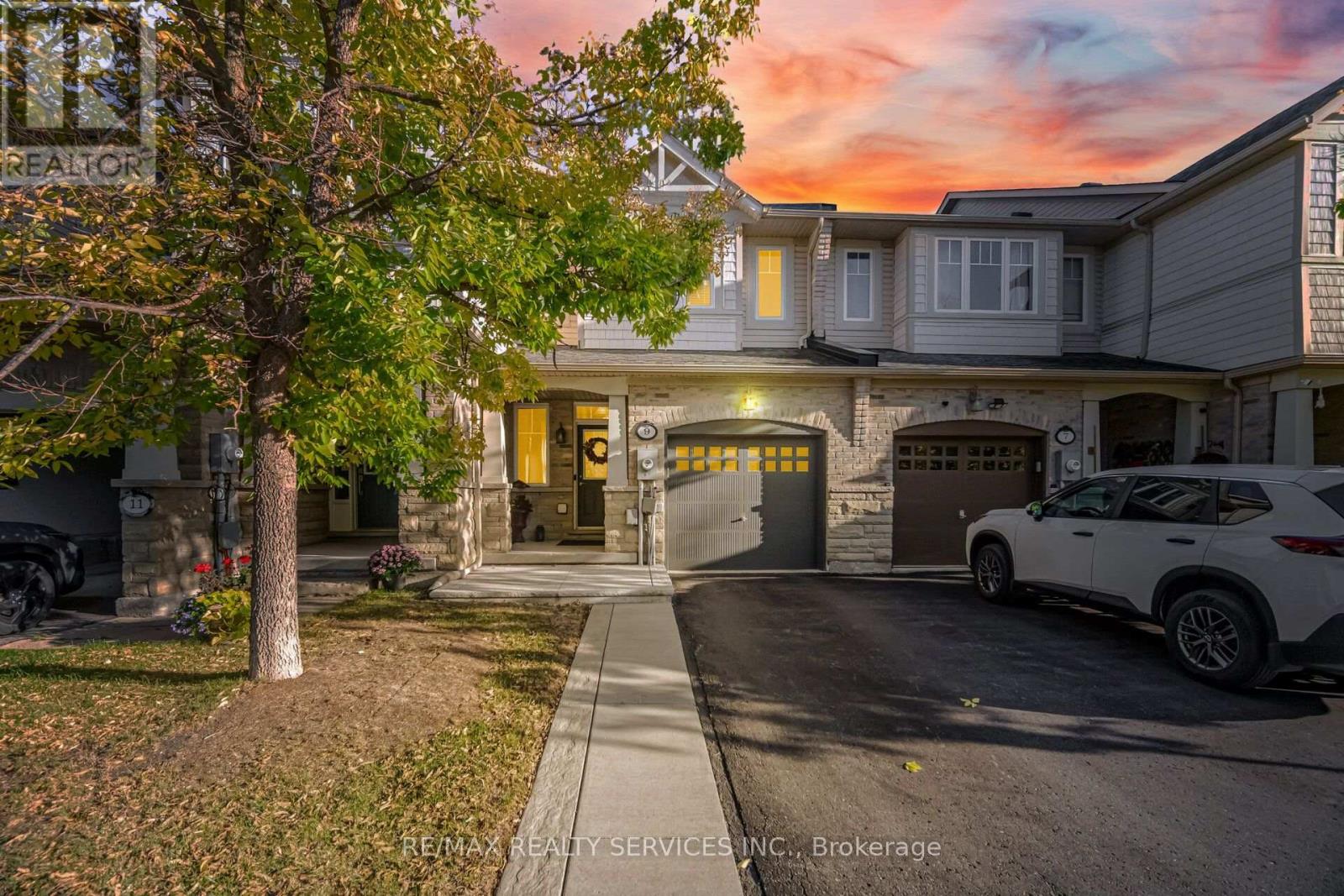 9 Aspenview Avenue, Caledon, Ontario  L7C 3P9 - Photo 7 - W13884422
