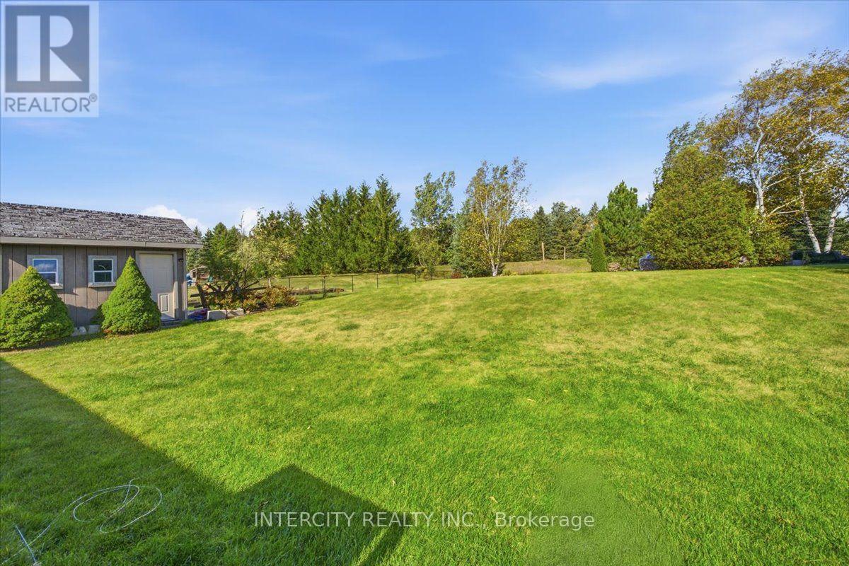 3 Torrance Lane, Centre Wellington, Ontario  N0B 1J0 - Photo 45 - X13884362
