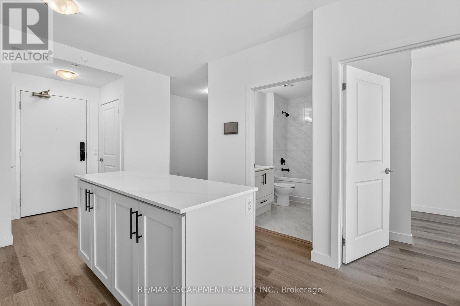 703 - 461 Green Road, Hamilton, Ontario  L8E 0L5 - Photo 7 - X13884414