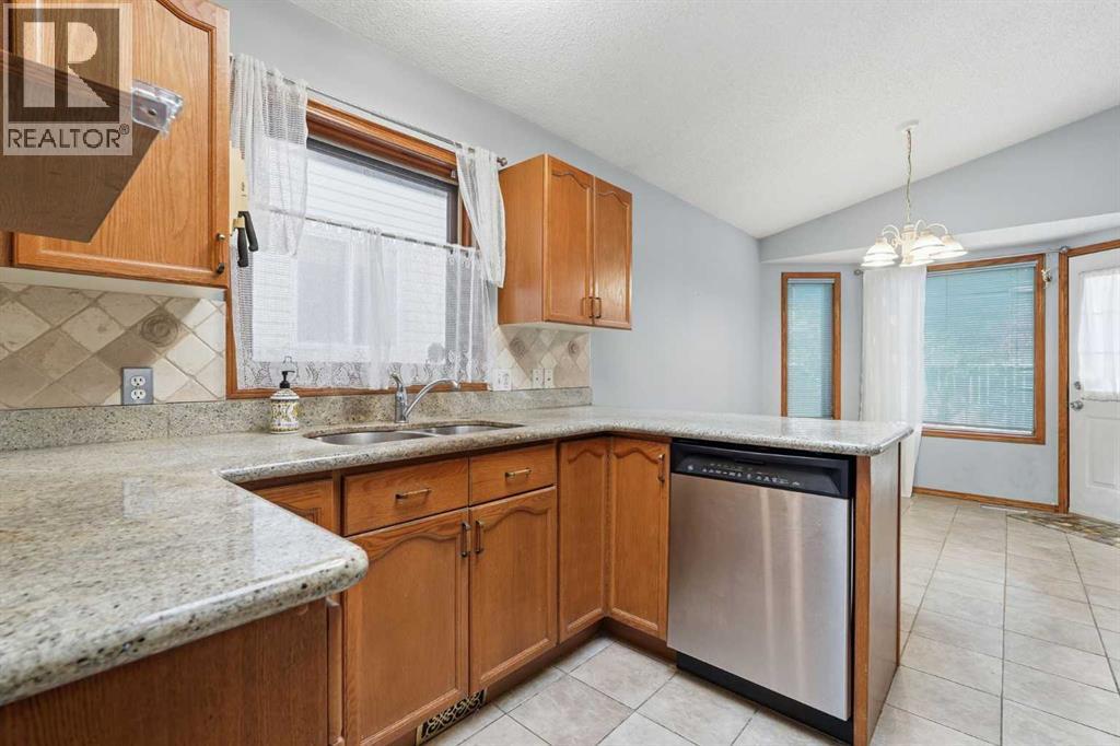 866 Applewood Drive Se, Calgary, Alberta  T2A 7R6 - Photo 19 - A2337206