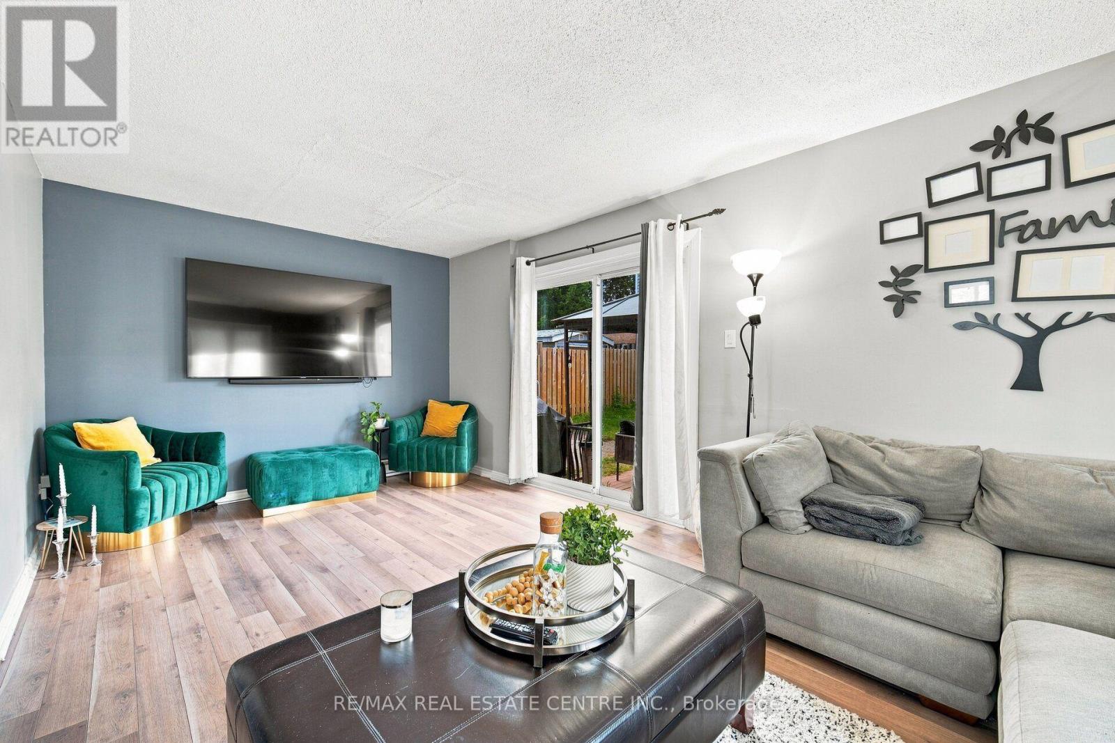 44 Grand Valley Drive, Brampton, Ontario  L6S 2L1 - Photo 7 - W13884470