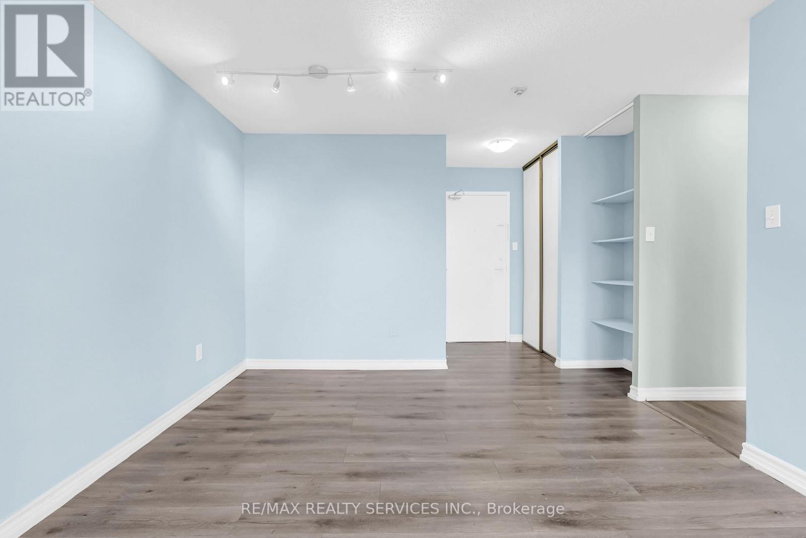 306 - 21 Markbrook Lane N, Toronto (Mount Olive-Silverstone-Jamestown), Ontario  M9V 5E4 - Photo 10 - W13884474