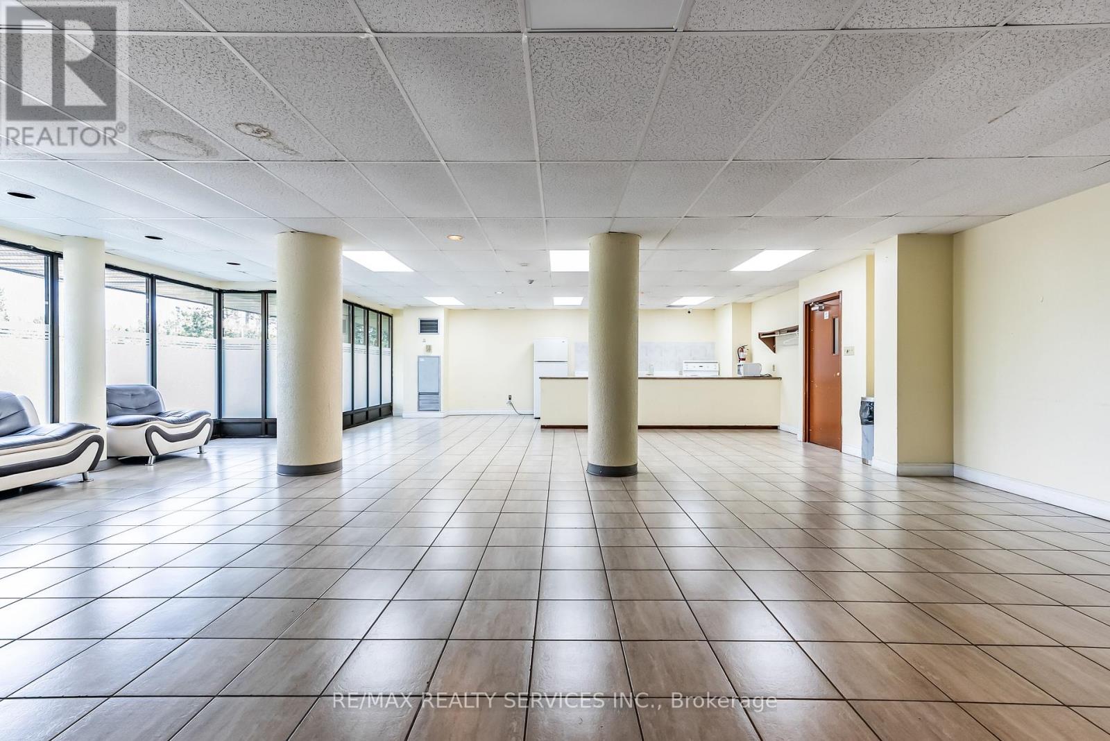 306 - 21 Markbrook Lane N, Toronto (Mount Olive-Silverstone-Jamestown), Ontario  M9V 5E4 - Photo 39 - W13884474