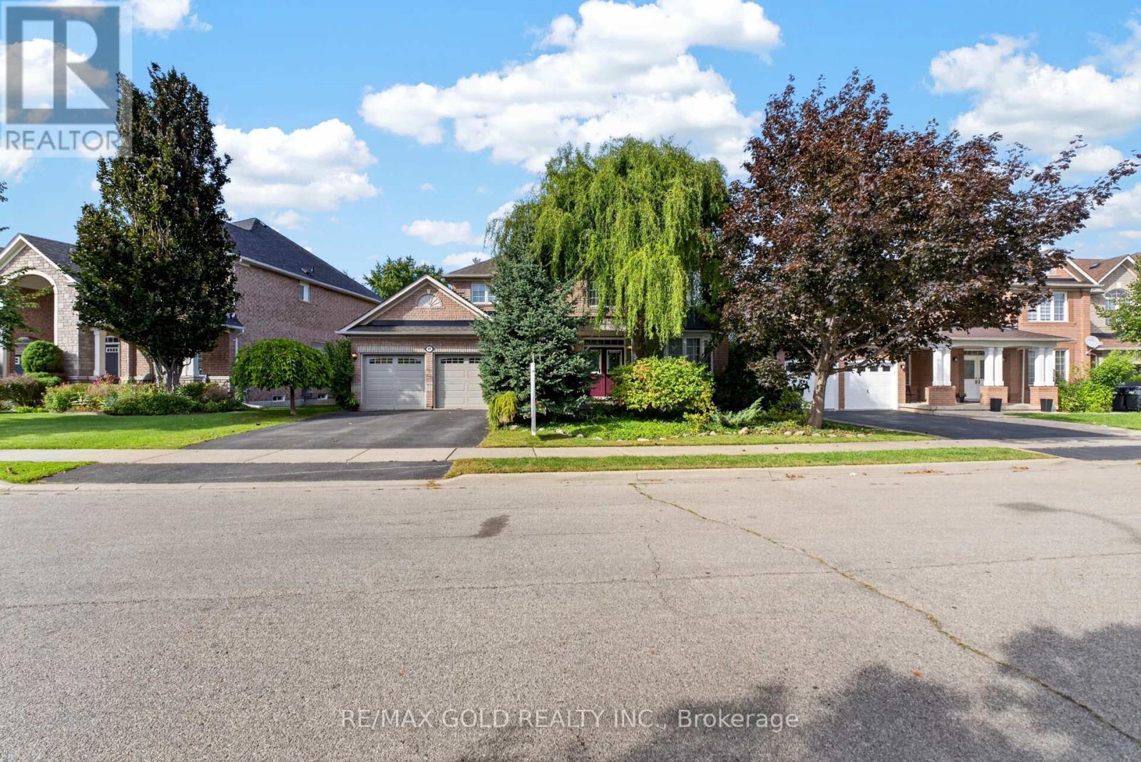 40 MALDIVES CRESCENT, Brampton, Ontario