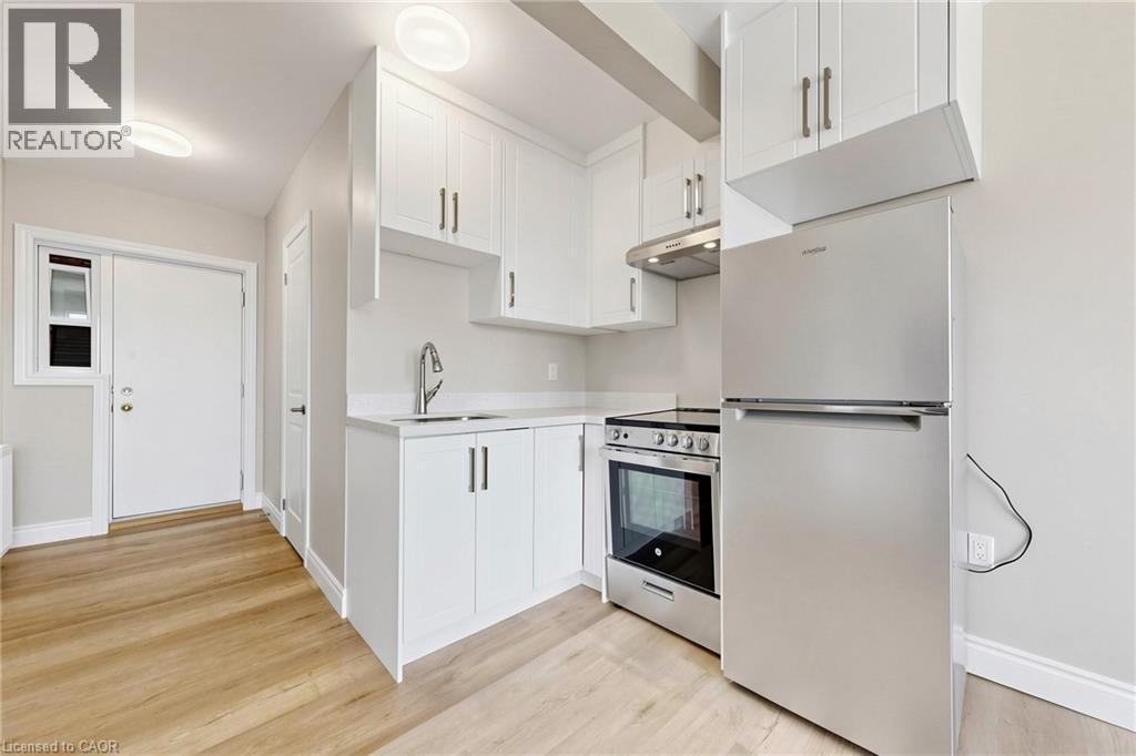 71 Sanford Avenue S Unit# Unit 9, Hamilton, Ontario  L8M 2G7 - Photo 8 - 40870509