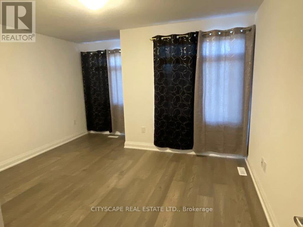 15 Barnyard Trail, Barrie, Ontario  L9J 0Y1 - Photo 23 - S13881960