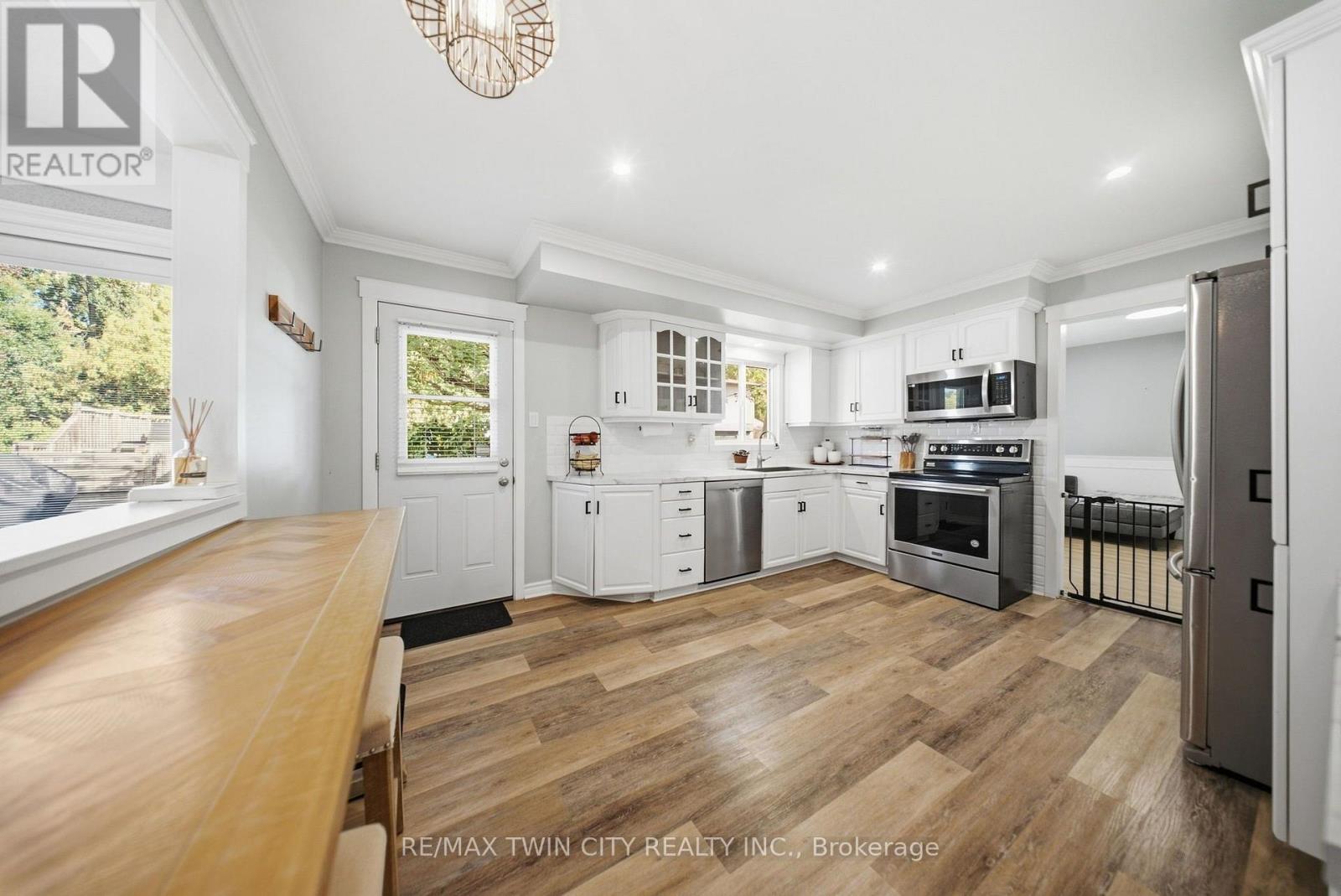 25 Cedarland Drive, Brantford, Ontario  N3R 6G9 - Photo 10 - X13884482