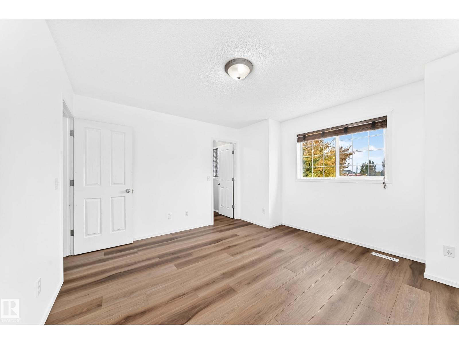 8 SPRUCE VILLAGE WY