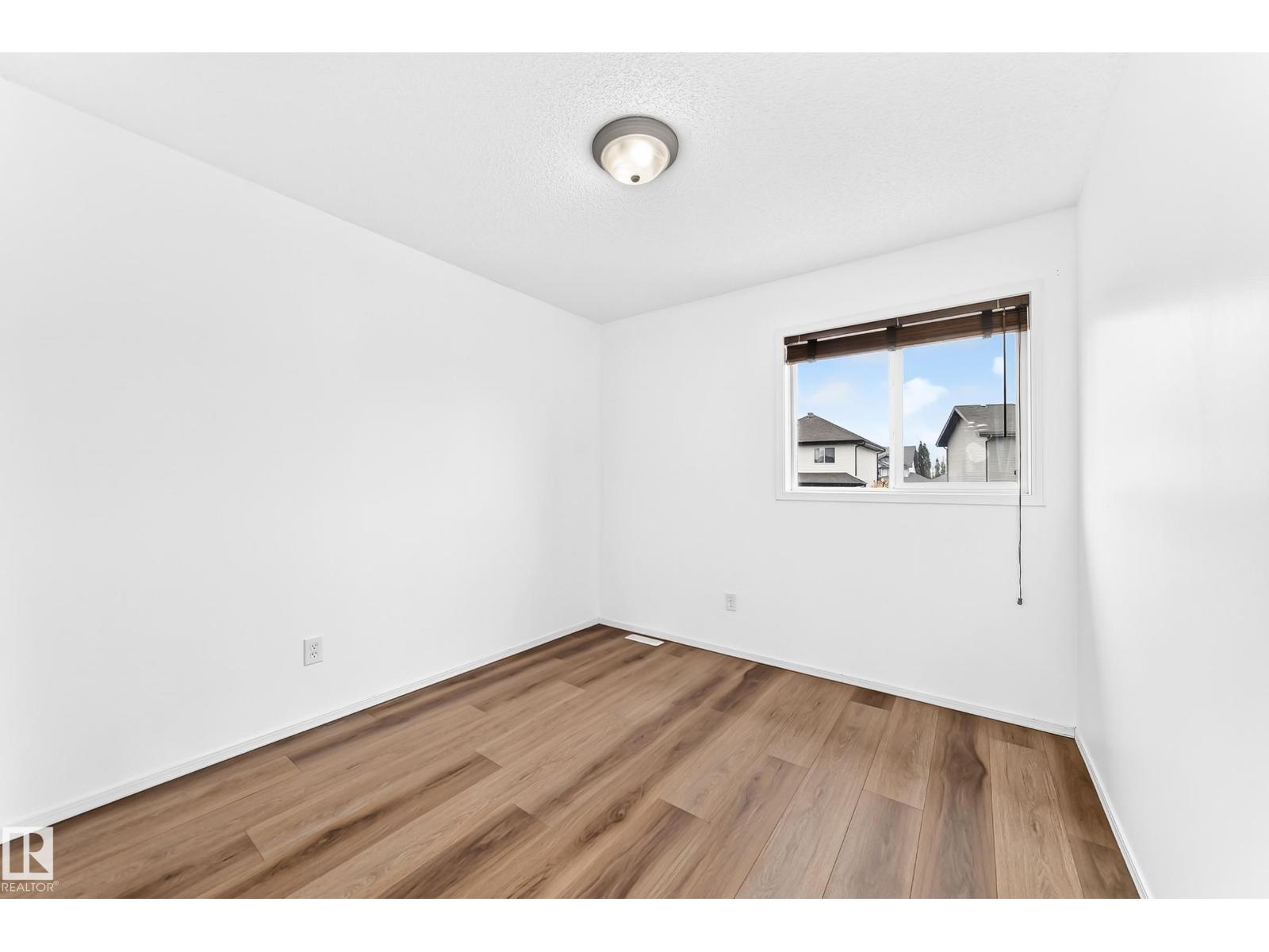 8 SPRUCE VILLAGE WY