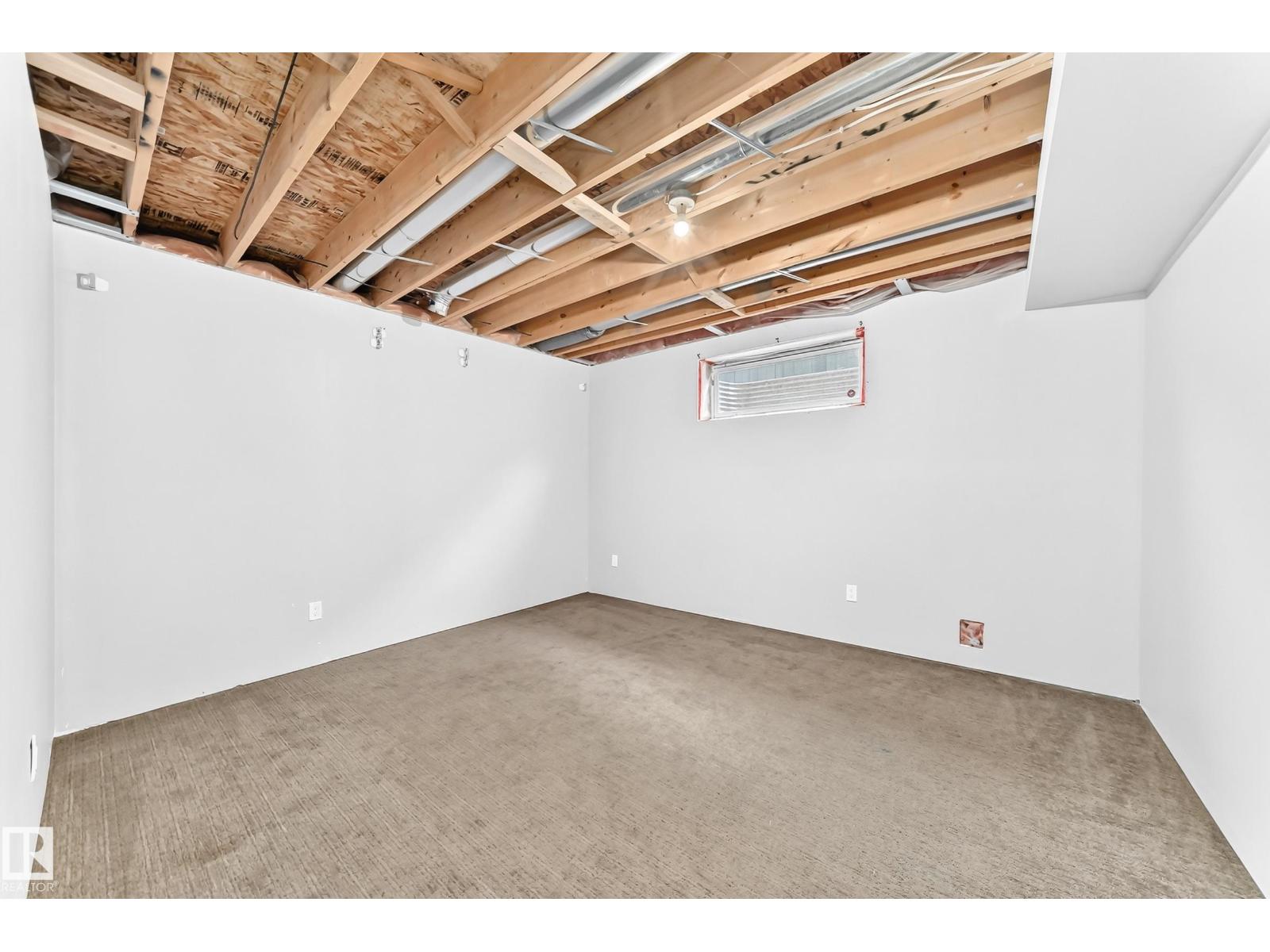 8 SPRUCE VILLAGE WY