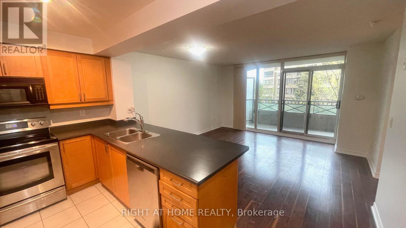 319 - 205 The Donway W, Toronto, Ontario  M3B 3S5 - Photo 2 - C13884544