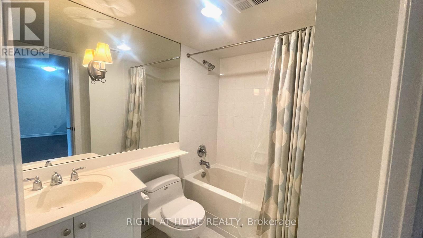 319 - 205 The Donway W, Toronto, Ontario  M3B 3S5 - Photo 6 - C13884544