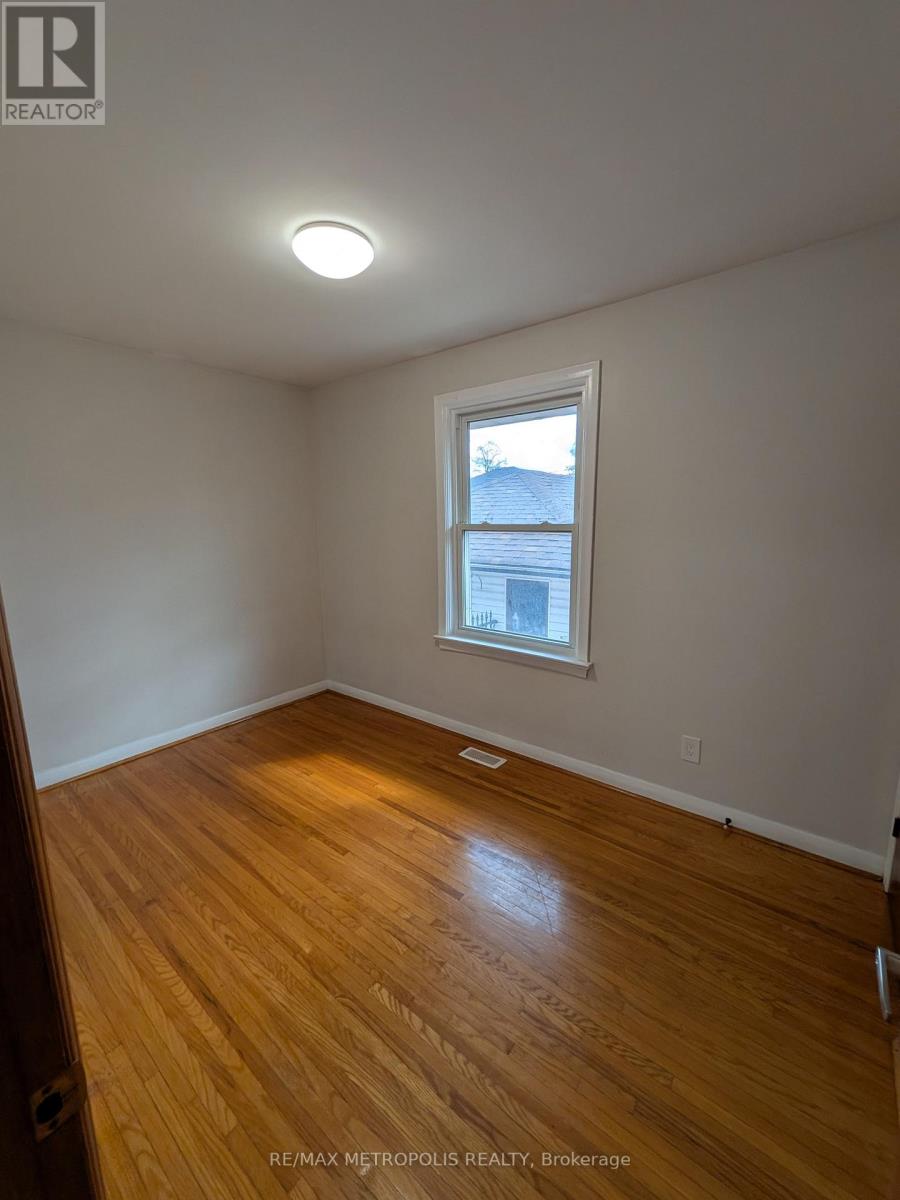 Main - 43 Lewiston Road, Toronto, Ontario  M1P 1X8 - Photo 8 - E13884584