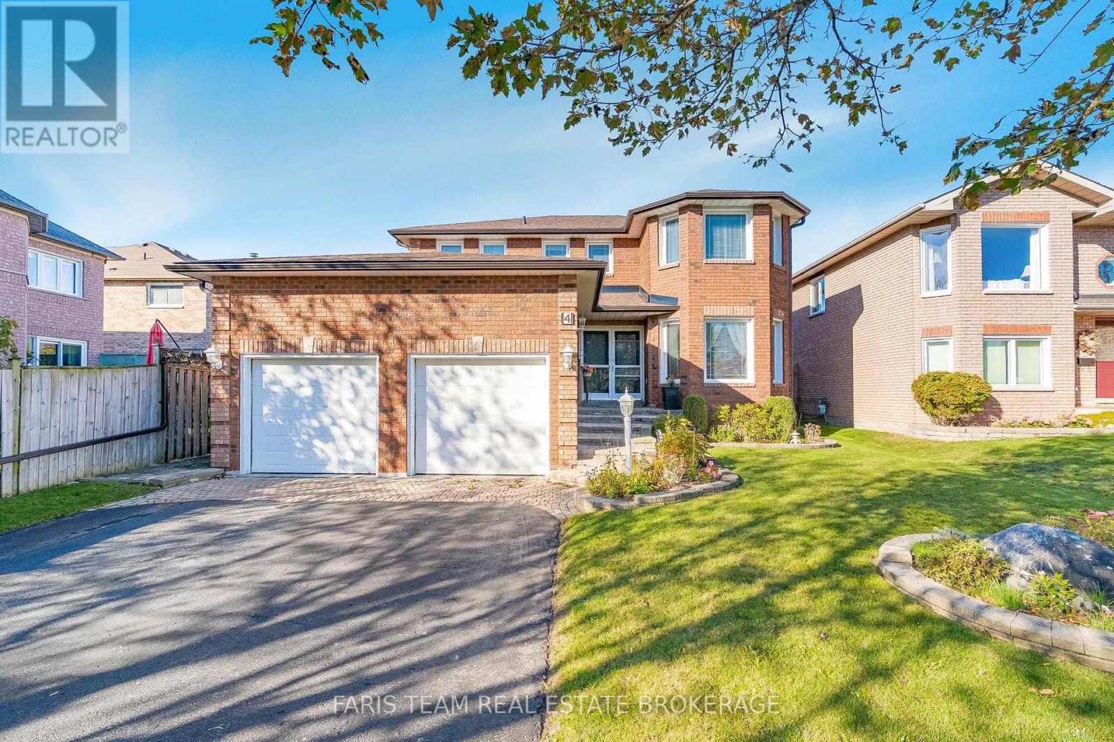 4 O'SHAUGHNESSY CRESCENT, Barrie, Ontario