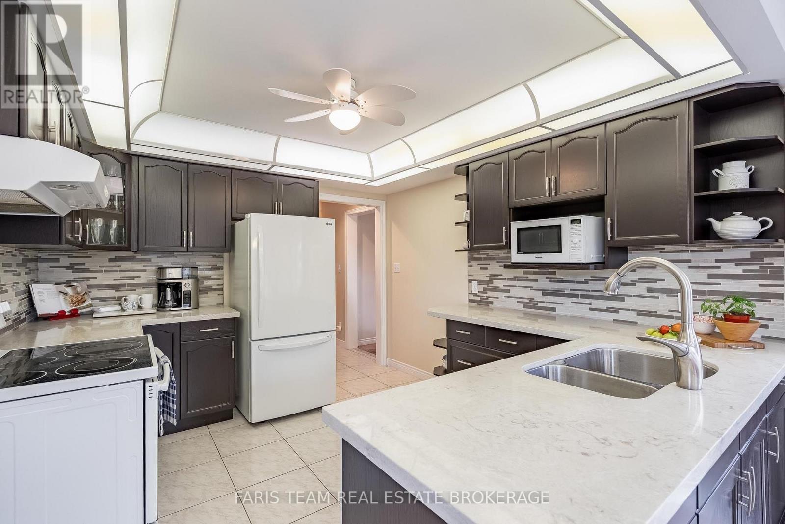 4 O'shaughnessy Crescent, Barrie (Holly), Ontario  L4N 7L7 - Photo 4 - S13884570