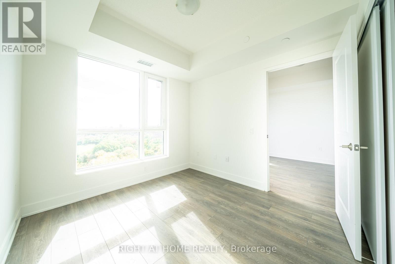 1310 - 204 Burnhamthorpe Road E, Mississauga, Ontario  L5A 0B3 - Photo 14 - W13884366