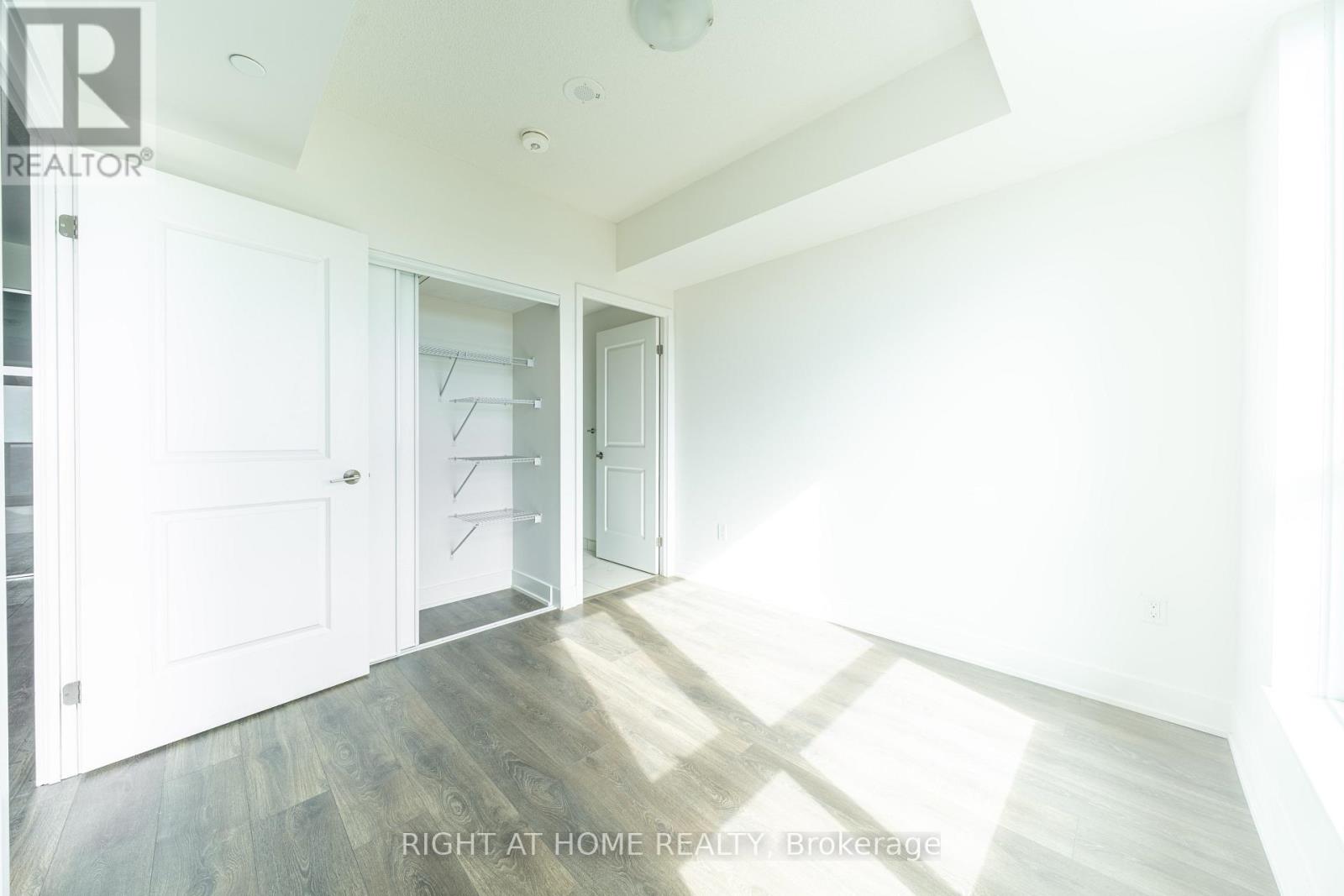 1310 - 204 Burnhamthorpe Road E, Mississauga, Ontario  L5A 0B3 - Photo 12 - W13884366