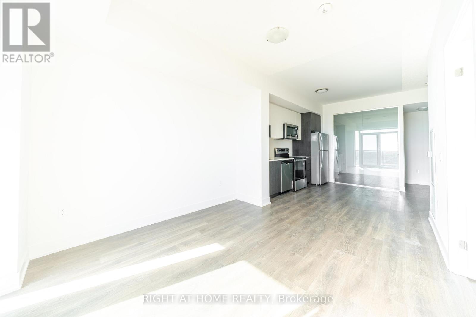1310 - 204 Burnhamthorpe Road E, Mississauga, Ontario  L5A 0B3 - Photo 8 - W13884366