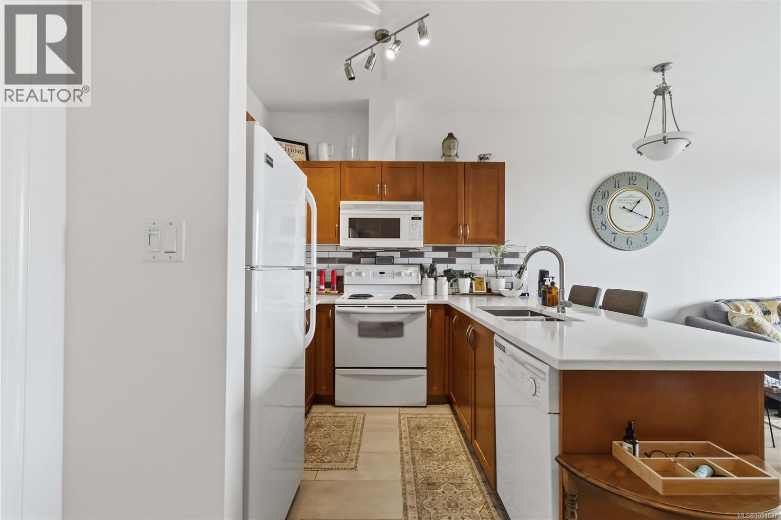 308 1959 Polo Park Crt, Central Saanich, British Columbia  V8M 2K1 - Photo 9 - 1051537