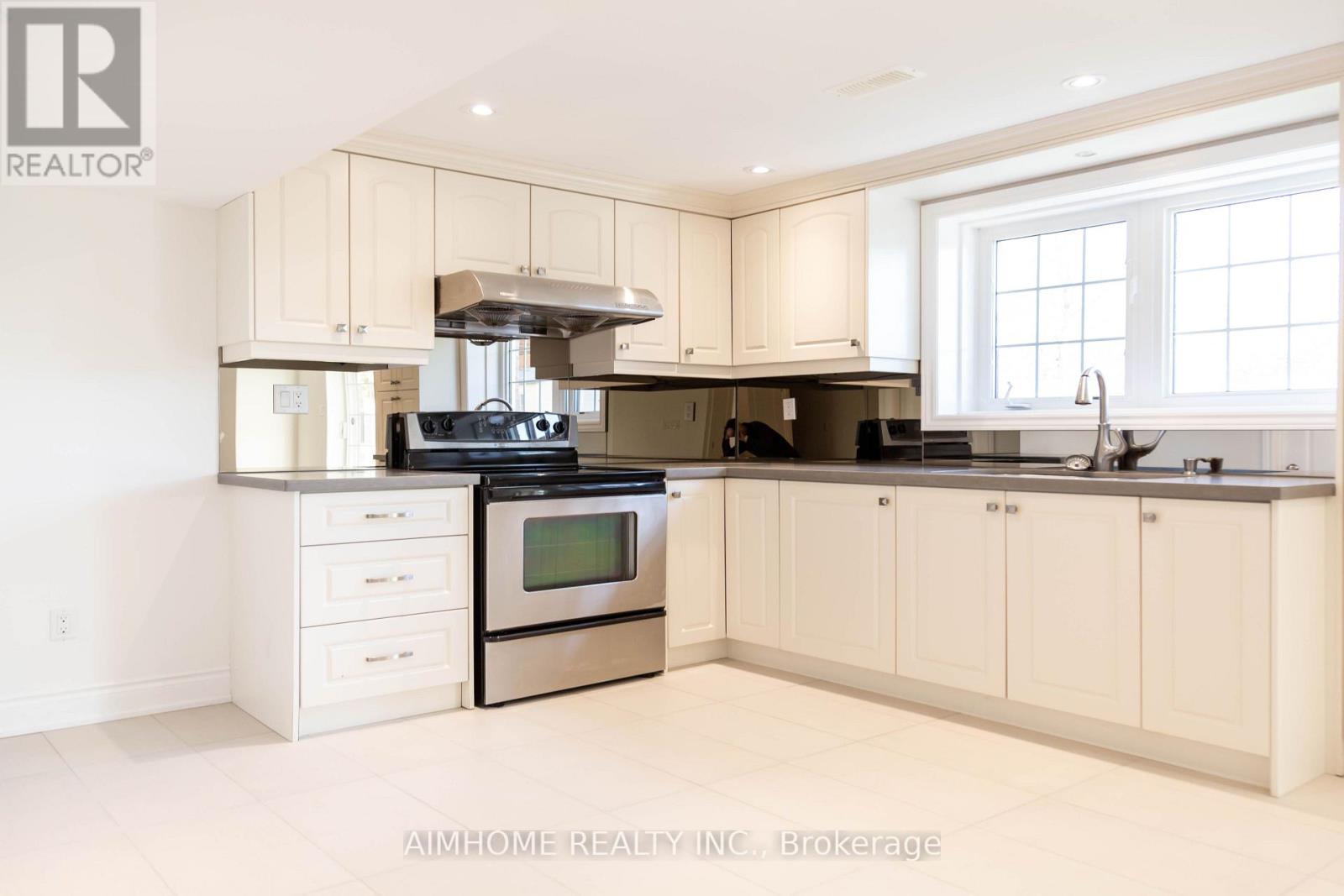 11 Alpaca Drive, Richmond Hill, Ontario  L4E 0E6 - Photo 37 - N13883668