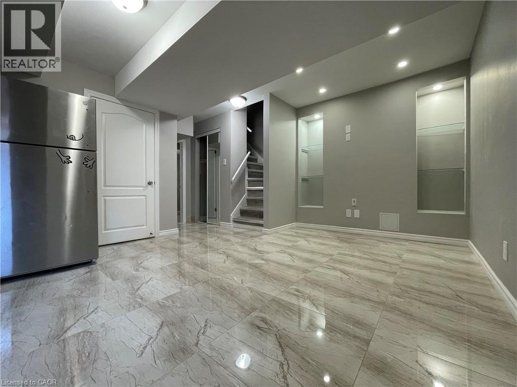 3274 Apricot Street Unit# Lower, Mississauga, Ontario  L5N 8B1 - Photo 8 - 40870514