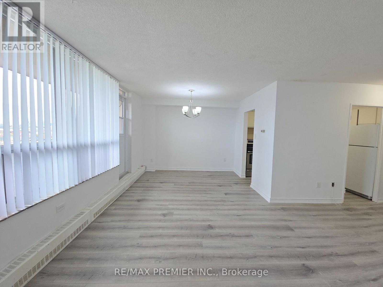 3390 Weston Road, Toronto (Humbermede), Ontario  M9M 2X3 - Photo 10 - W13884612