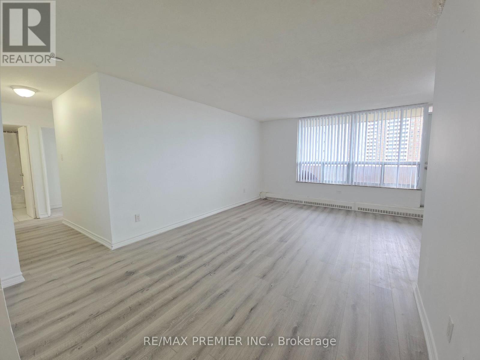 3390 Weston Road, Toronto (Humbermede), Ontario  M9M 2X3 - Photo 2 - W13884612
