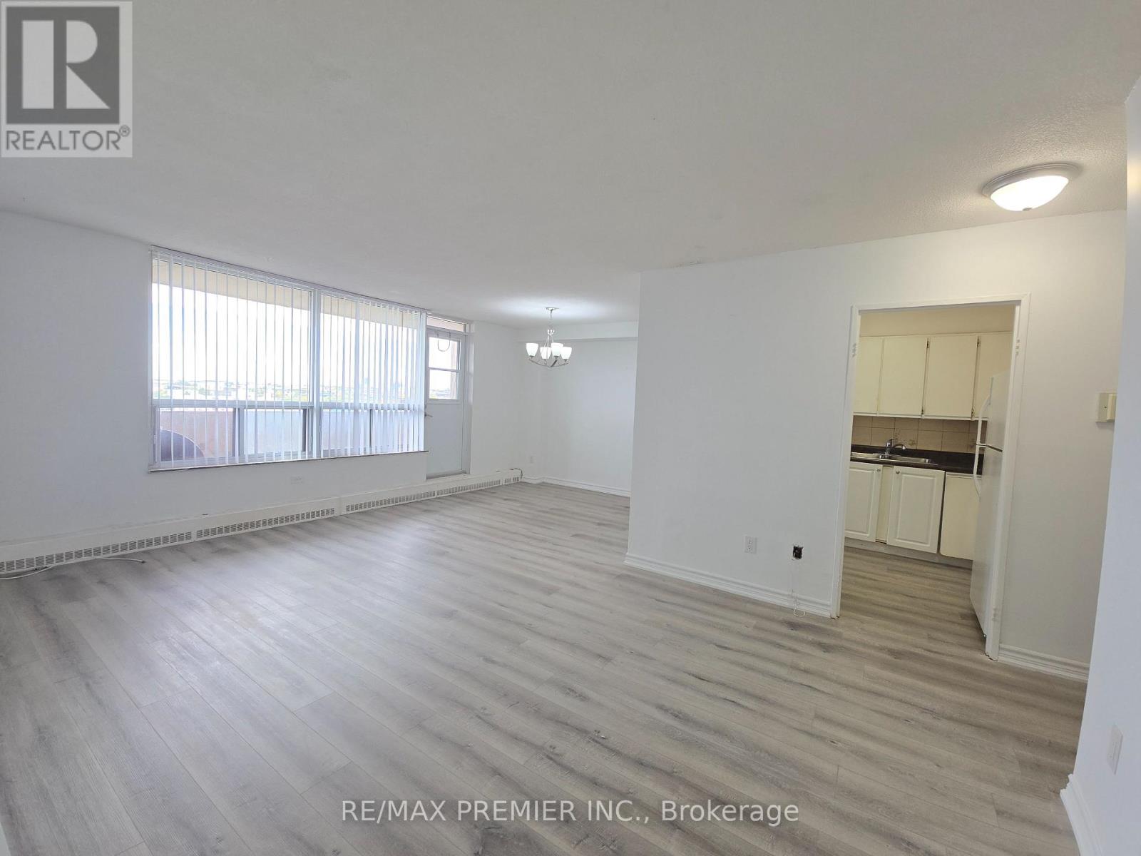 3390 Weston Road, Toronto (Humbermede), Ontario  M9M 2X3 - Photo 9 - W13884612