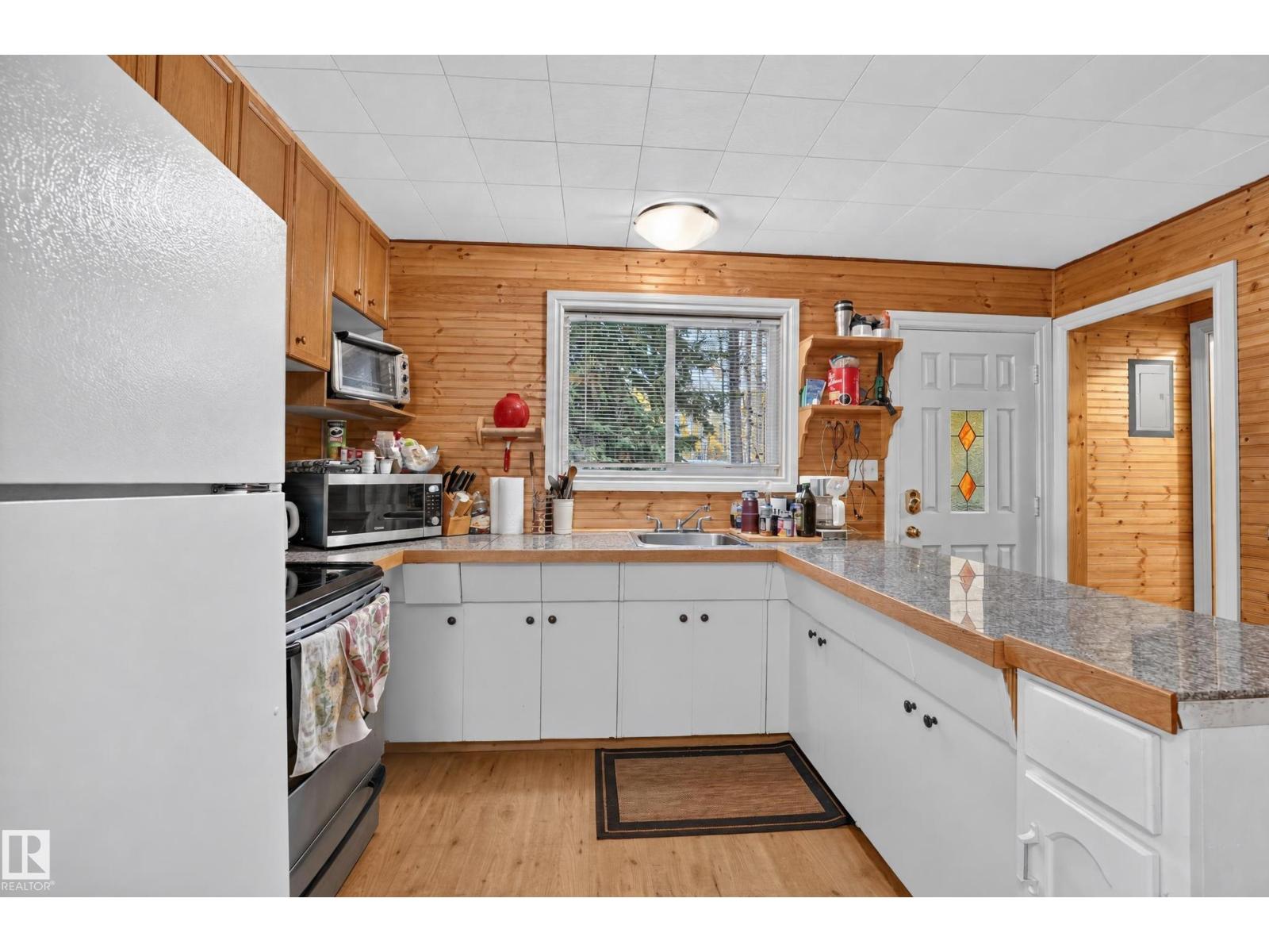 5 ALDER AV